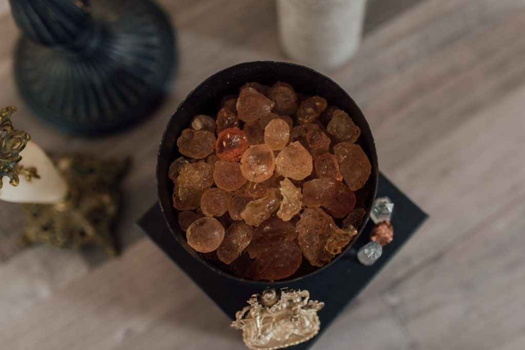 How to Use Gond Katira